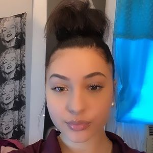 Meet your Posher, Juliana